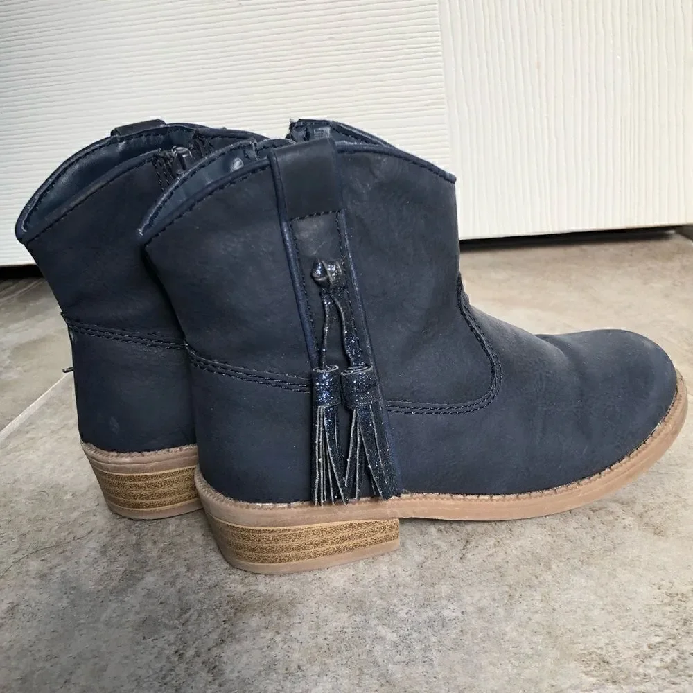 Navy blue cowboy boots in size 9